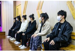 女的BB又大又粗"北音附中高三表演专业阶段性考试"